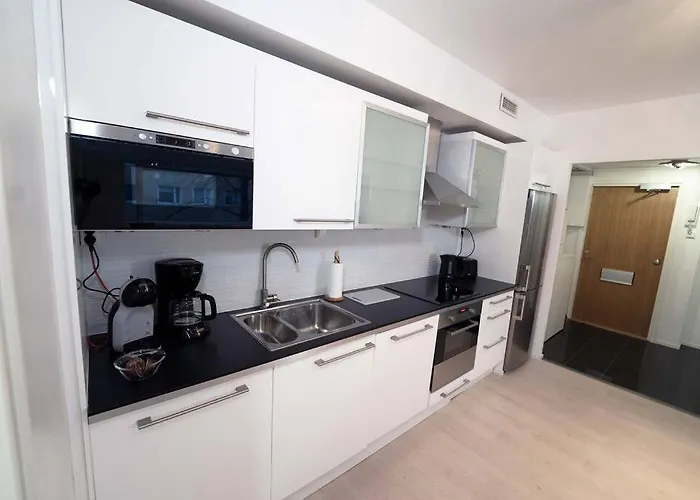 Upea Kolmio+sauna Parhaalla Paikalla! דירה *